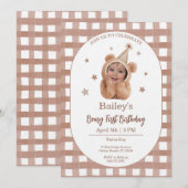 Beary First Birthday Gingham Photo Invitation Einladung (Vorne/Hinten)