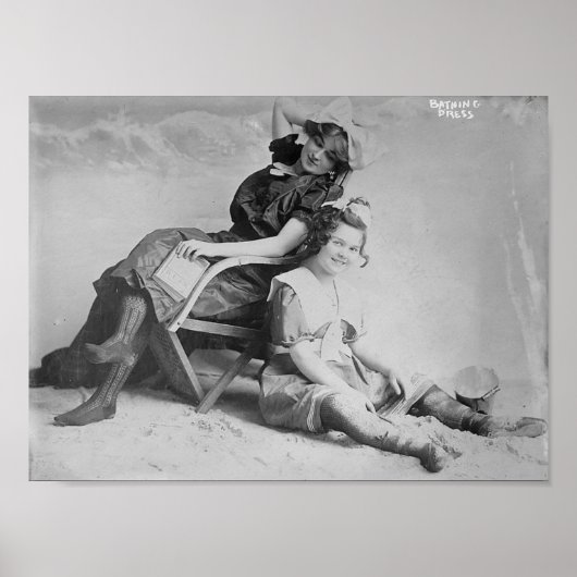 Beauties Baden - Strandkleid aus der Jahrhundertwe Poster (Vorne)