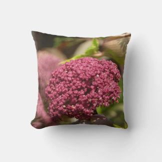 Beautiful Angelica Flower Throw Pillow Kissen