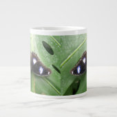 Beautiful Blue Gepunktet Butterfly Tasse (Vorderseite)