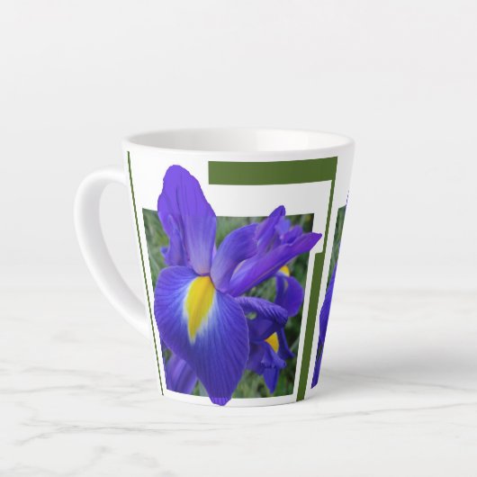 Beautiful Blue Iris Design Latte Tasse (Linke Ecke)