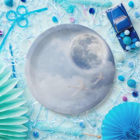Beautiful Blue Sky mit Flying Swans Pappteller (Party)