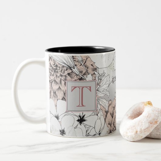 Beautiful Boho Moderne Blume Monogram Zweifarbige Tasse (Mit Donut)