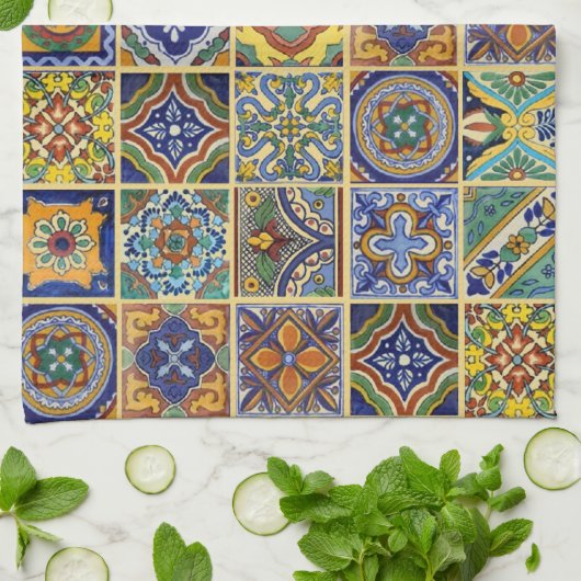 Beautiful Boho Talavera Tiles Geschirrtuch (Gefaltet)
