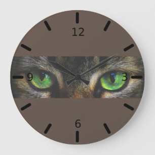 Beautiful cat eyes on coffee brown große wanduhr