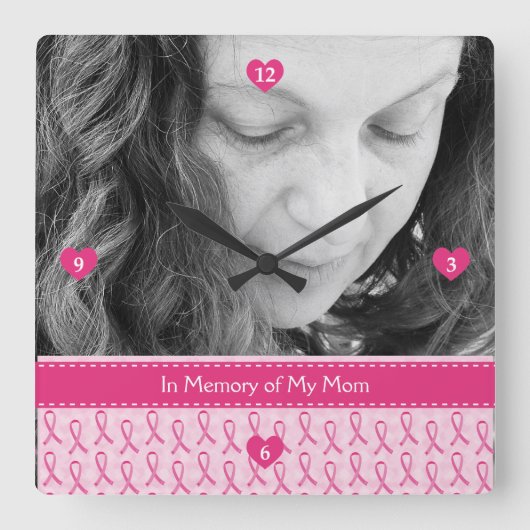 Beautiful Custom Pink Ribbon Memorial Quadratische Wanduhr (Vorderseite)