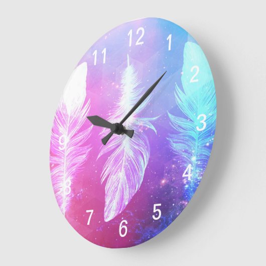 Beautiful Feathers in Space Große Wanduhr (Winkel)