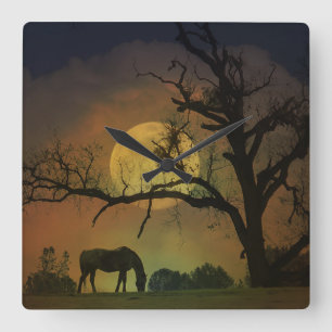 Beautiful Horse in the Harvest Quadratische Wanduhr
