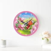 Beautiful Ladybug in the flower garden. Große Wanduhr (Zuhause)