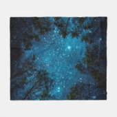 Beautiful night sky, Milky Way and the trees.  Fleecedecke (Vorderseite (Horizontal))