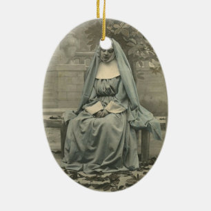 Beautiful Nun Keramikornament