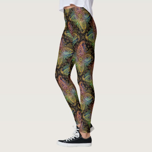 Beautiful Paisley Motif Leggings (Links)