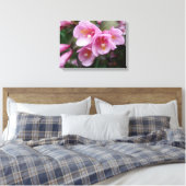 Beautiful Pink Floral Canvas Print Leinwanddruck (Insitu (Schlafzimmer))