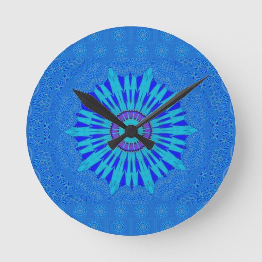 Beautiful Royal Blue Mandala Kunst, Dichtung und M Runde Wanduhr (Vorderseite)
