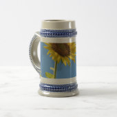 Beautiful Sun Flowers With Cloudy Blue Bierglas (Vorderseite Links)