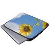 Beautiful Sun Flowers With Cloudy Blue Laptopschutzhülle (Vorne Knopf)