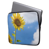 Beautiful Sun Flowers With Cloudy Blue Laptopschutzhülle (Vorderseite Links)