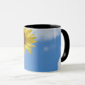 Beautiful Sun Flowers With Cloudy Blue Tasse (VorderseiteRechts)