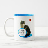 Beautiful Tabby Cat & Heart Zwei-Tone-Tasse Zweifarbige Tasse (Links)