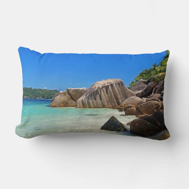 Beautiful Tropical Sea Rocky Coastline Lendenkissen (Vorderseite)