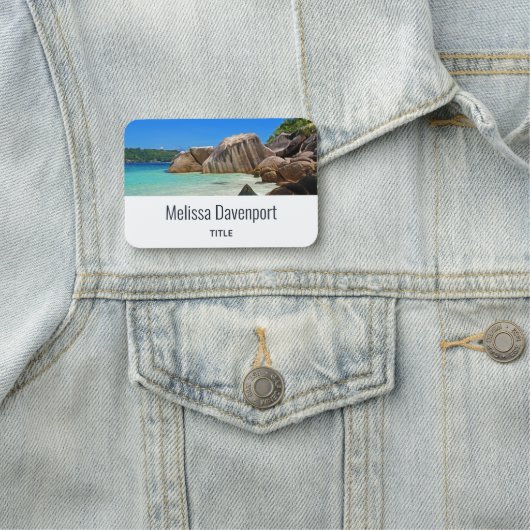 Beautiful Tropical Sea Rocky Coastline Namensschild (Beispiel)