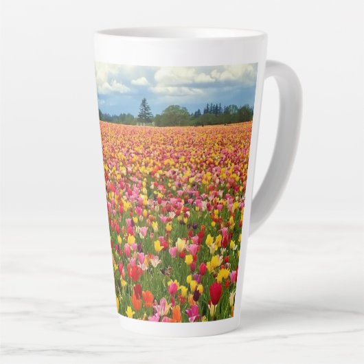 Beautiful Tulip Field Oregon Milchtasse (Rechte Ecke)