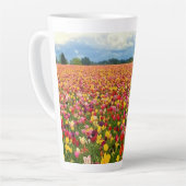 Beautiful Tulip Field Oregon Milchtasse (Linke Ecke)