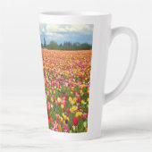 Beautiful Tulip Field Oregon Milchtasse (Rechts)