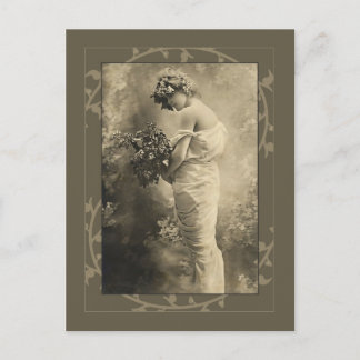 Beautiful Victorian Lady with cut flowers Postkarte