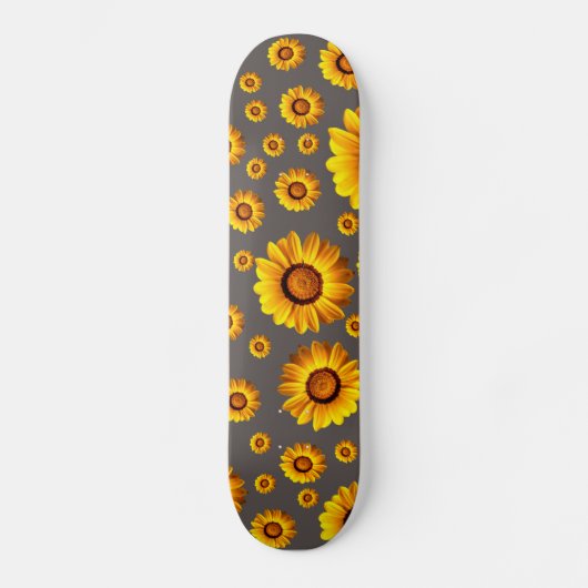 Beautiful yellow flowers on gray background skateboard (Vorderseite)