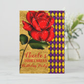 Beauty & Beast Rote Sparkle Rose Quinceañera Einladung (Stehend Vorderseite)