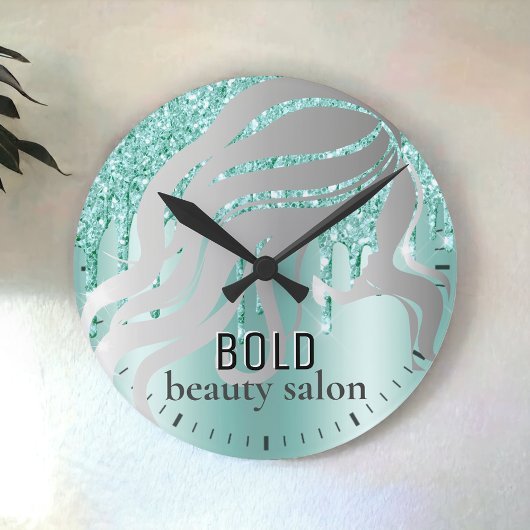 Beauty Salon Name Silver + Aqua Blue Glitzer Tropf Runde Wanduhr