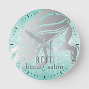 Beauty Salon Name Silver Foil + Aqua Blue Glitzer Runde Wanduhr