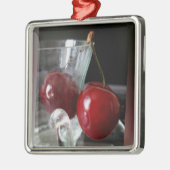 Becher mit Kirschen Ornament Aus Metall (Links)