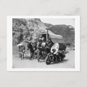 Bedeckter Wagen, Motorradpolizist, 1951 Vintage Postkarte