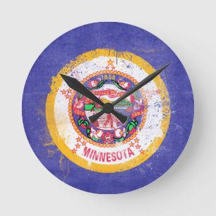 Bedrängte Flagge des Bundesstaates Minnesota Runde Wanduhr