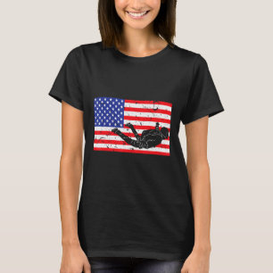 Bedrängter Fallschirmspringer USA Amerikanische Fl T-Shirt
