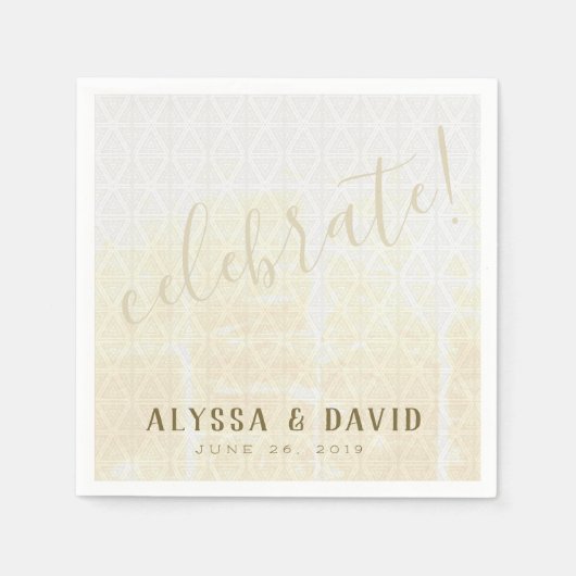 Bedrückte weiße Dreiecke Celebrate Napkin Serviette (Vorderseite)
