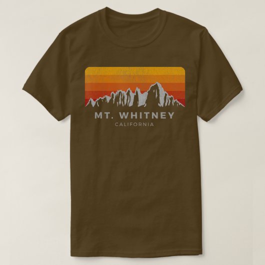 Bedrückter Mt Whitney California Sunrise T-Shirt (Design vorne)