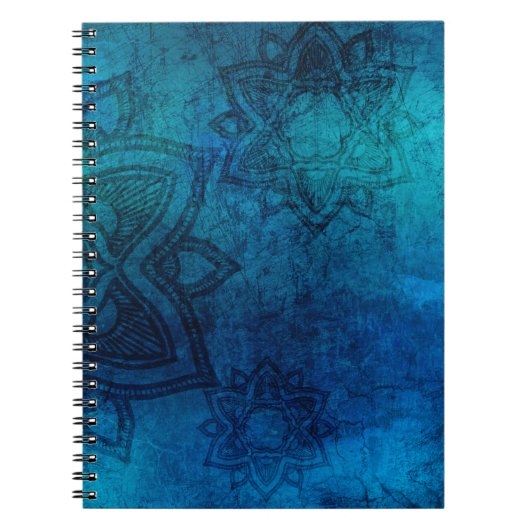 Bedrücktes, hellblaues Mandala-Muster Notizblock (Vorderseite)