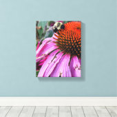 Bee and Coneflower Faux Wrapped Canvas Print Leinwanddruck (Insitu (Holzboden))