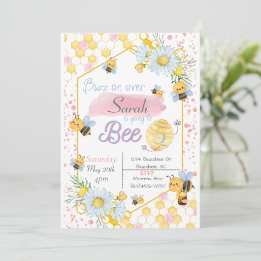 Bee Birthday Einladung (Stehend Vorderseite)