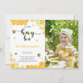 Bee Birthday Foto Einladung (Vorderseite)