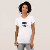 "BEE" Fett Text - Fein, glücklich, Coole Bilder T-Shirt (Vorne ganz)