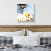 Bee Floral  Canvas Print Leinwanddruck (Insitu (Schlafzimmer))