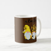Bee Happy Bee Gnome Spring Kaffeetasse (VorderseiteRechts)