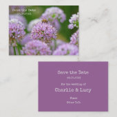 Bee Happy mit Lila Allium-Blume Save the Date Mitteilungskarte (Vorne/Hinten)