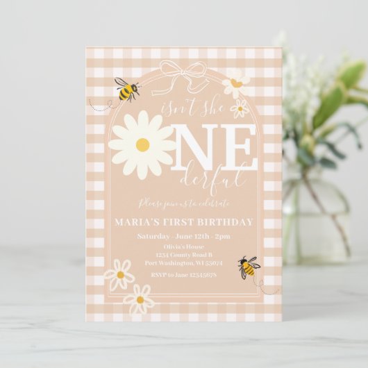 Bee ist nicht sie ONEderful Daisy First Birthday Einladung (Stehend Vorderseite)