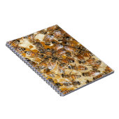 Bee keeping at Arlo’s Honey Farm Notizblock (Rechte Seite)