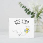 Bee Kind Postkarte (Stehend Vorderseite)
